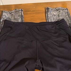 all in motion Black Leggings with Gray Pattern Accents